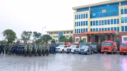 Công an Quảng Trị xuất quân hỗ trợ TP Huế khắc phục hậu quả mưa lũ