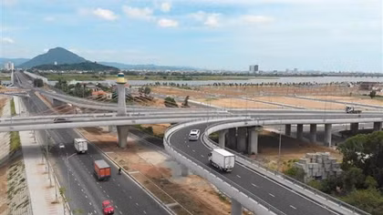 Phú Yên tạm dừng đầu tư xây dựng công sở dùng ngân sách nhà nước