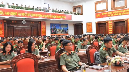 Bồi dưỡng kỹ năng, nghiệp vụ phổ biến, giáo dục pháp luật trong CAND