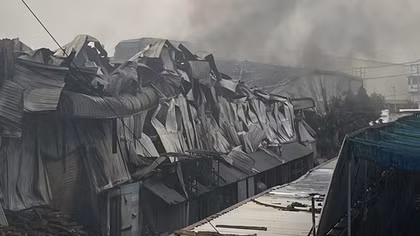 Vỡ đường ống dẫn dầu vào lò hơi khiến 3.000m2 nhà xưởng bị cháy