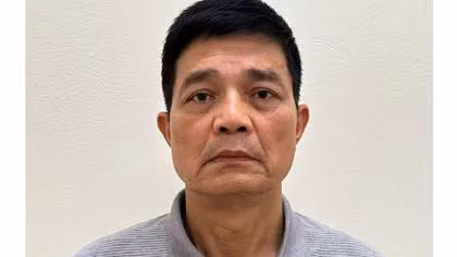 Bắt tạm giam nguyên Cục trưởng Cục An toàn thực phẩm Bộ Y tế cùng nhiều đồng phạm