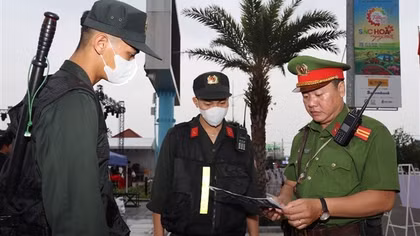 Khai mạc Festival Hoa - Kiểng Sa Đéc: Hoa Sa Đéc thấm tình người, tình đất