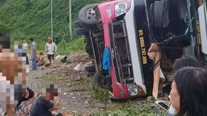 Lật xe khách trên dốc Cun khiến một người tử vong