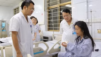 Bệnh viện kích hoạt báo động đỏ, tập trung cao nhất cứu chữa các nạn nhân vụ đắm tàu