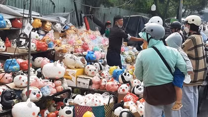 Heo đất “đội giá” ngày Thần tài