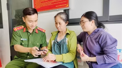 “Chiều thứ Sáu về cơ sở”, cách làm hay của Công an phường nơi cực Nam Tổ quốc