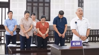 Nguyên Giám đốc Cảng vụ Hàng hải lập khống công tác để bỏ túi hàng trăm triệu đồng