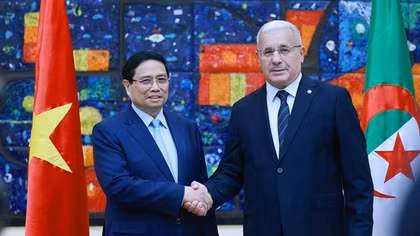 Thủ tướng hội kiến Chủ tịch Hạ viện Algeria, củng cố quan hệ Đối tác Chiến lược