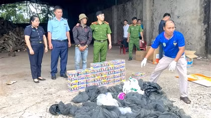 Xóa nhiều điểm bán pháo hoa “giá công nhân”