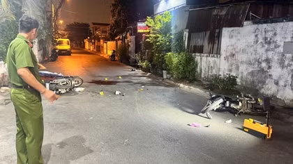 Hai xe máy tông trực diện, 1 nam thanh niên tử vong