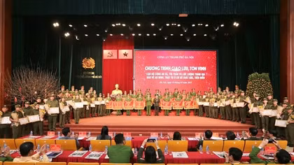 Tôn vinh cán bộ Công an xã, lực lượng tham gia bảo vệ ANTT ở cơ sở tiêu biểu của Thủ đô