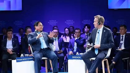 Thủ tướng Phạm Minh Chính tiếp một số nhà lãnh đạo dự WEF 16 Thiên Tân