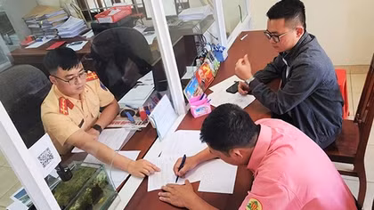 Ngăn chặn vấn nạn vượt ẩu, gây họa trên quốc lộ 20