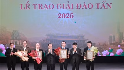 Giải thưởng Đào Tấn năm 2025 vinh danh nhà viết kịch Lê Duy Hạnh, Lưu Quang Hà