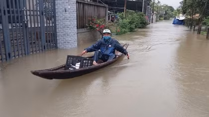 Chìm thuyền giữa dòng nước lũ, 2 người đàn ông tử vong thương tâm