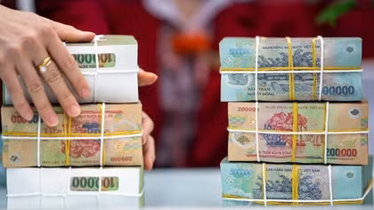 Giám sát việc công bố lãi suất huy động và cho vay của các ngân hàng