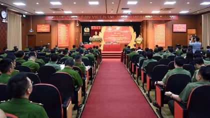 Hội thảo “Công tác đấu tranh phòng, chống tội phạm có tổ chức, tội phạm xuyên quốc gia - Lý luận và thực tiễn”
