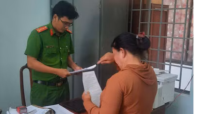 Lên mạng đặt mua sổ đỏ giả đem thế chấp để lừa đảo