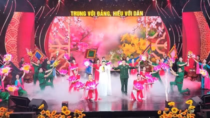 Tự hào 95 năm “Vững bước dưới cờ Đảng”