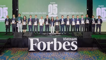 VRG được vinh danh Top 25 Thương hiệu công ty niêm yết dẫn đầu 2025