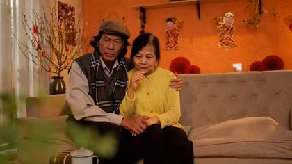 NSND Bùi Bài Bình gây xúc động trong MV Tết "Xuân người tha hương"