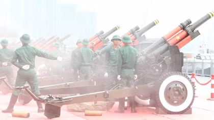 Ngắm dàn đại bác bắn thử chào mừng đại lễ kỷ niệm 50 năm thống nhất non sông