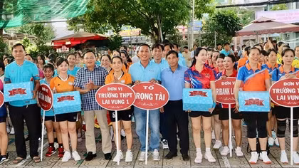 240 vận động viên tham gia Giải bóng chuyền hơi nữ Agribank Lai Vung mở rộng