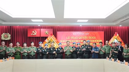 6 sĩ quan CAND thực hiện nhiệm vụ gìn giữ hòa bình tại Phái bộ MINUSCA