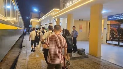 Mở bán vé tàu liên vận quốc tế Việt - Trung tại các ga trên cả nước