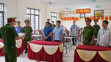 Câu kết xén dự án gà thịt, Chủ tịch và Phó Chủ tịch xã bị “vào lò”
