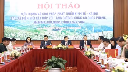 Phát triển kinh tế - xã hội kết hợp tăng cường, củng cố quốc phòng, an ninh, đối ngoại các xã biên giới
