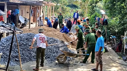 “Những viên gạch hồng” xóa nhà tạm