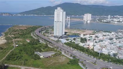Đà Nẵng: Vì sao tòa nhà Blooming Tower bị đình chỉ hoạt động?