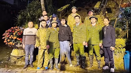 Kịp thời tìm kiếm du khách Nhật Bản bị lạc trên núi Hàm Rồng