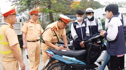 Hệ lụy khôn lường khi giao phương tiện cho người chưa đủ độ tuổi điều khiển