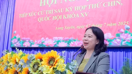 Phó Chủ tịch nước Võ Thị Ánh Xuân tiếp xúc cử tri tỉnh An Giang