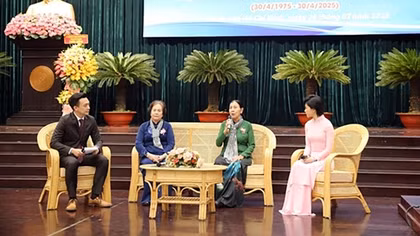 Sáng mãi tinh thần quật cường, luôn vững niềm tin cách mạng