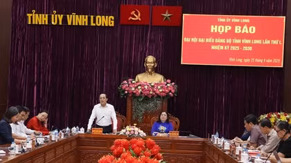 Vĩnh Long phấn đấu trở thành trung tâm kinh tế biển và sản xuất năng lượng tái tạo vùng ĐBSCL
