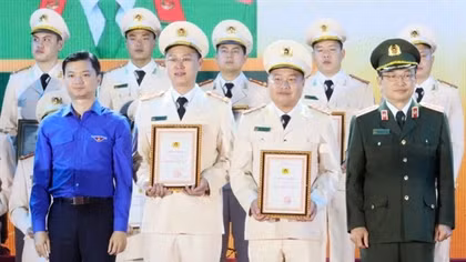 Trưởng Công an xã giàu lòng nhân ái