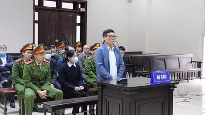 Hai cựu Bí thư và Chủ tịch tỉnh Vĩnh Phúc được đề nghị giảm án từ 2 đến 3 năm tù