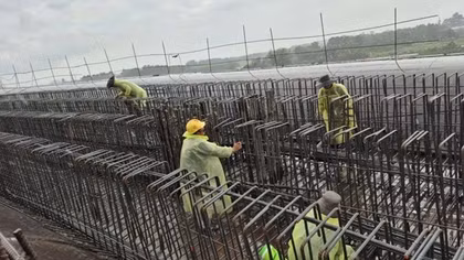 Mỗi ngày mỏ Núi Sò phải khai thác gần chục nghìn m3 đá cho cao tốc Biên Hòa - Vũng Tàu