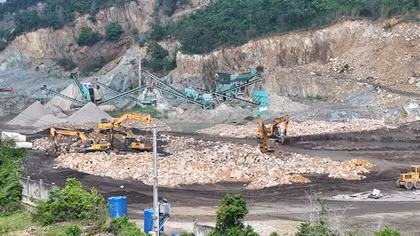 Khai thác sai phép hơn 7.000 m³ đá, thu lợi bất chính hơn 1 tỷ đồng