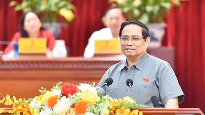 Đầu tư phát triển giáo dục và chăm lo sức khỏe của người dân là nhiệm vụ quan trọng