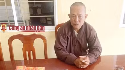 Giả danh nhà sư đi bán nhang, kêu gọi từ thiện để trục lợi