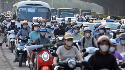 Hà Nội đề xuất hỗ trợ hộ nghèo 20 triệu đồng/xe khi chuyển đổi xe xăng sang xe sử dụng năng lượng sạch