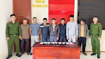 Đang chấp hành án tù treo về tội đánh bạc lại tiếp tục lập sới bạc mới
