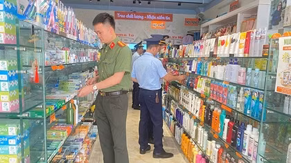 Kiểm tra 71 cơ sở dược và thực phẩm chức năng ở Lạng Sơn