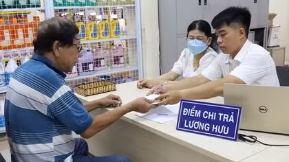 Tuổi nghỉ hưu sớm có mức trợ cấp cao nhất khi tinh gọn bộ máy?