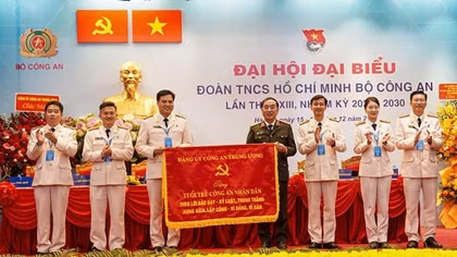 Khơi dậy mạnh mẽ khát vọng cống hiến của tuổi trẻ CAND
