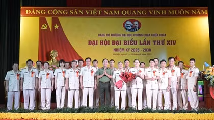Tiếp tục đổi mới nội dung, chương trình, phương pháp đào tạo, nghiên cứu